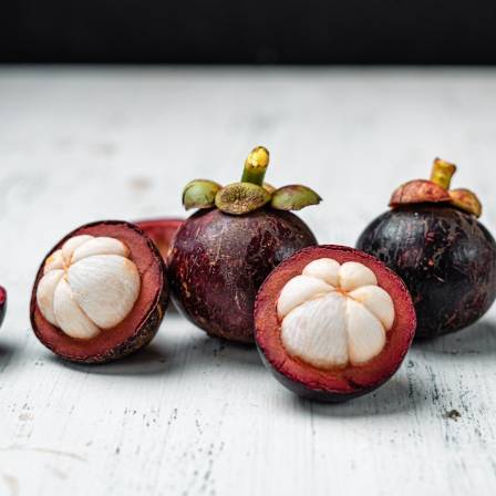 Crafting Refreshing Mangosteen Infusions: A Guide to Santol-ade