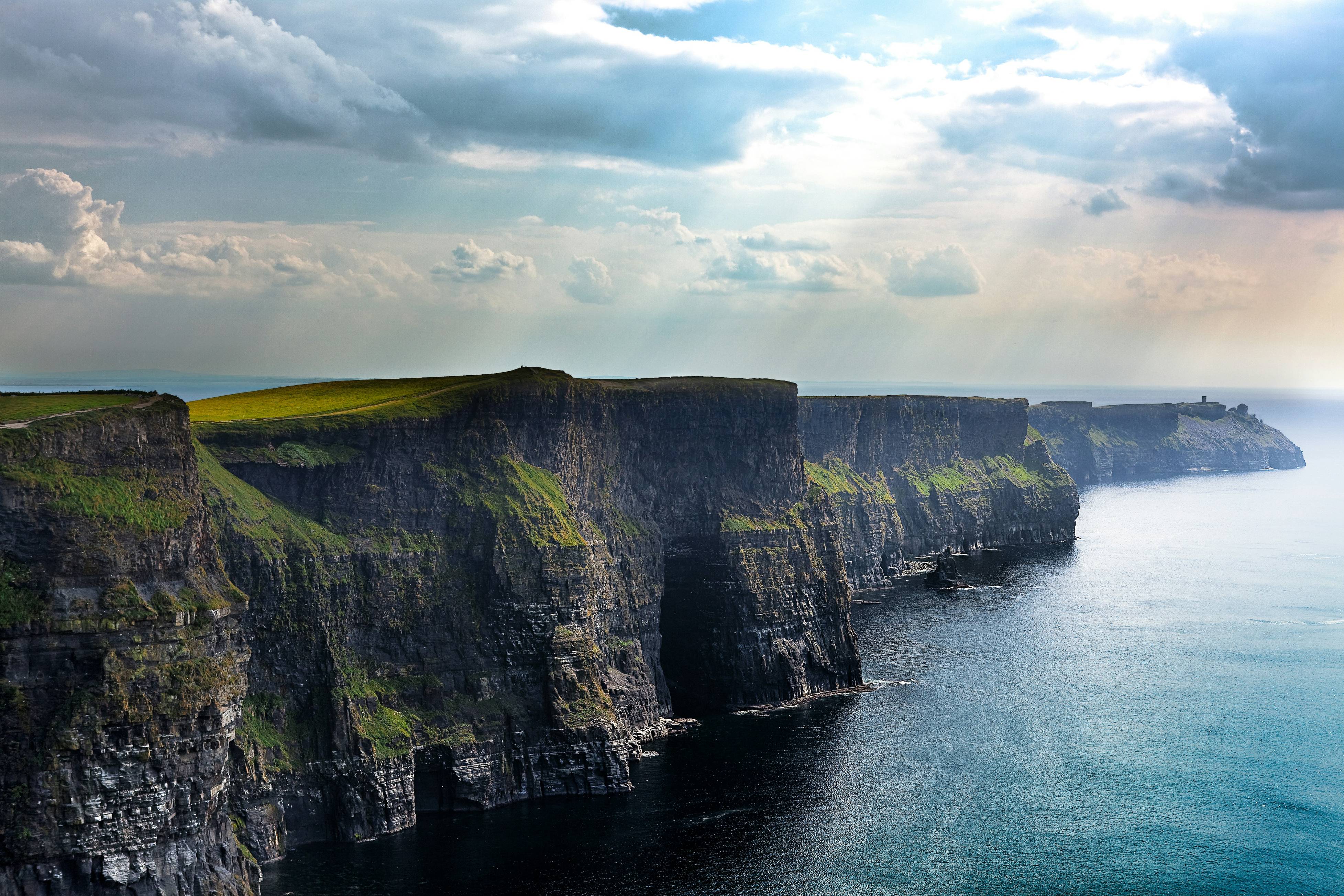 the cliffs of a cliff face the ocean